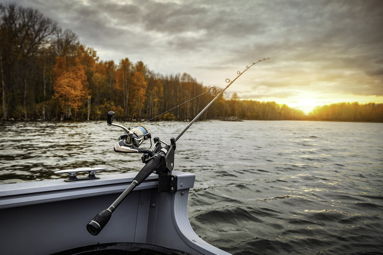 Boat fishing for trout at Lake Eildon